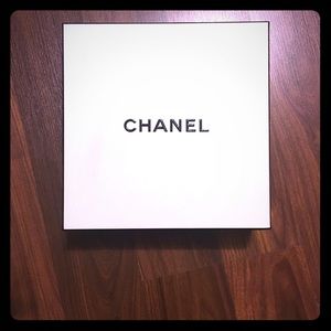 🌟 CHANEL authentic gift box 🌟